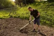 Strend Pro Kovácsolt kapa, hegyes, fa nyéllel - 390 g