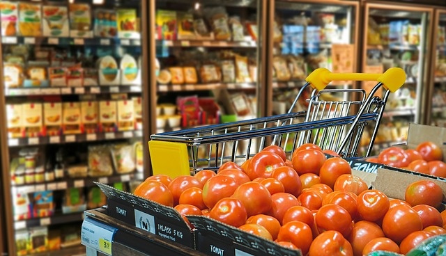 Czech Supermarkets Required To Give All Unsold Food To Charity